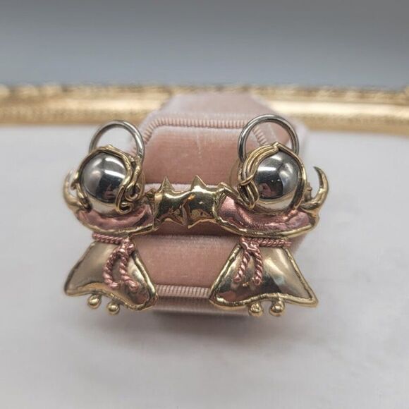 UNBRADED Metal Angel Earrings - Picture 3 of 4